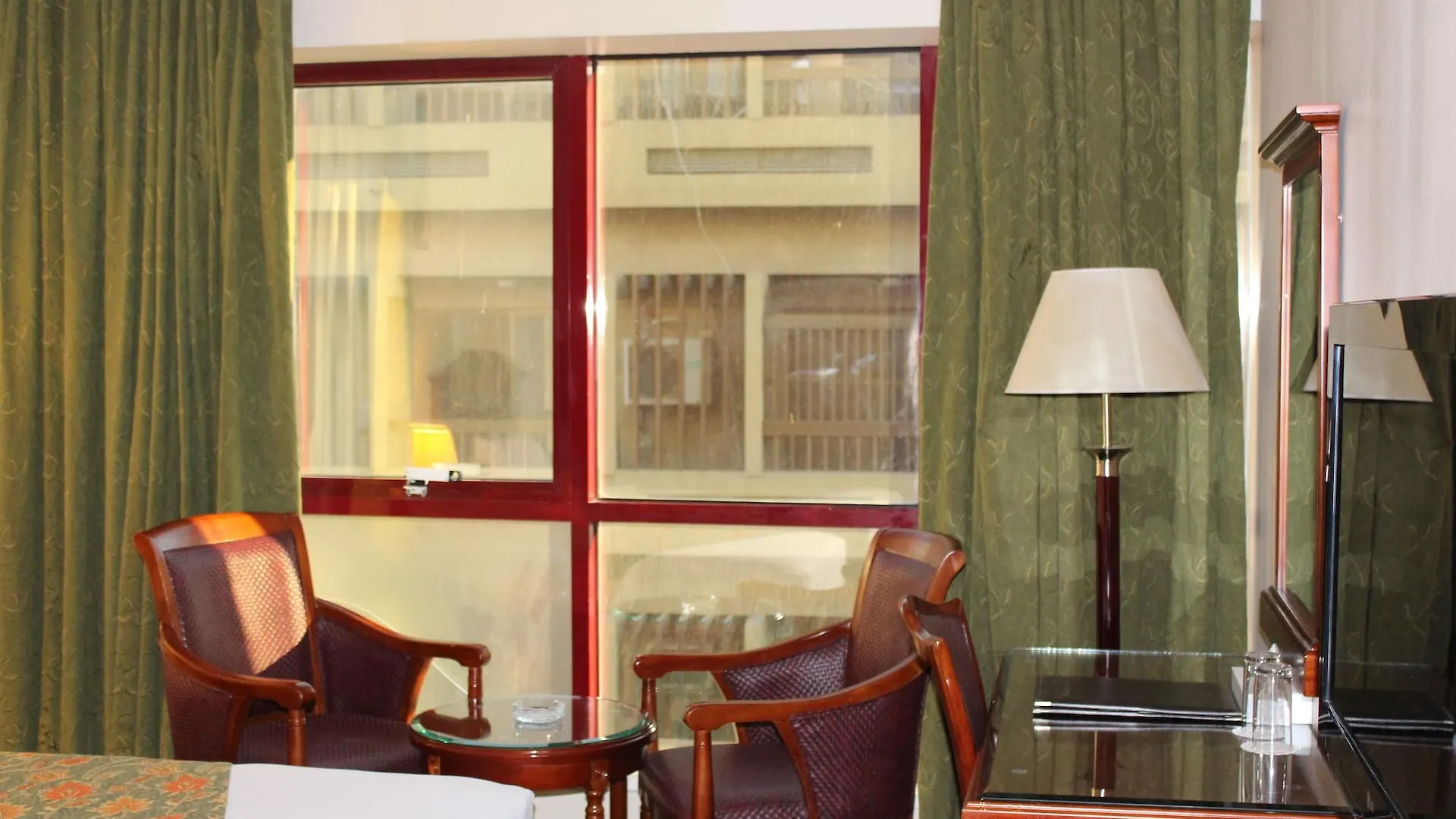 Mount Royal Hotel Дубай
