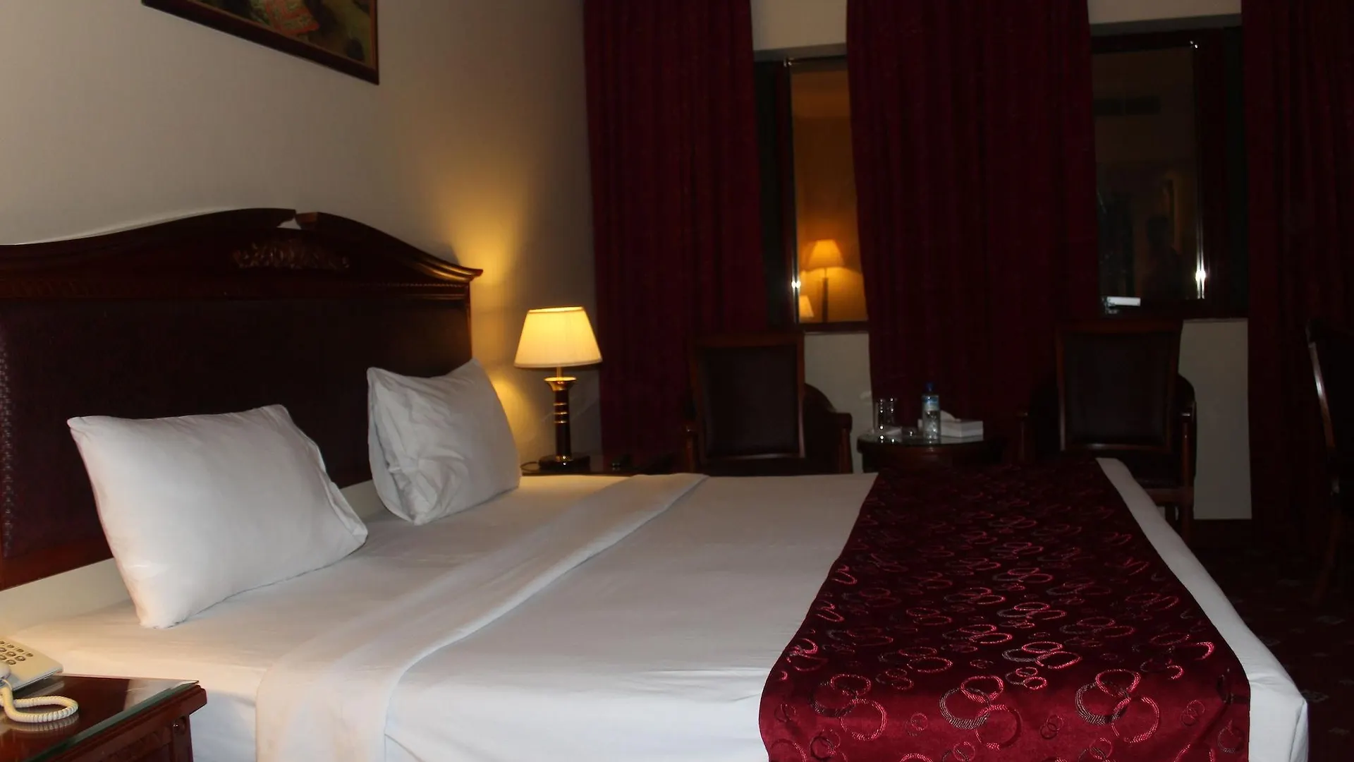 **  Mount Royal Hotel Дубай ОАЭ