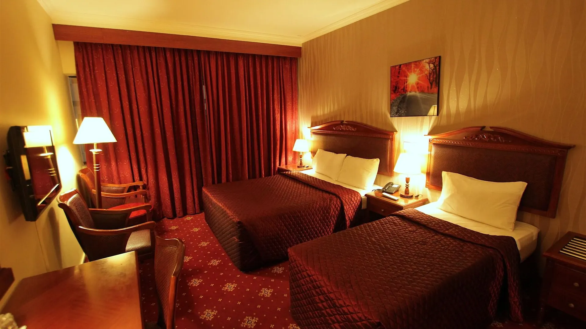 Mount Royal Hotel Дубай