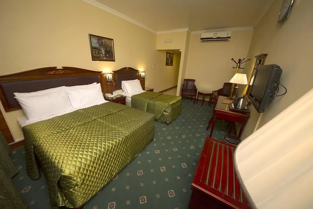 Mount Royal Hotel Дубай
